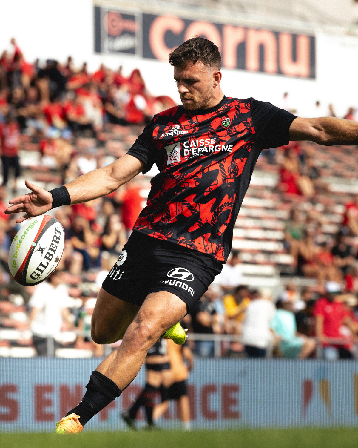 Ben White playing for Toulon